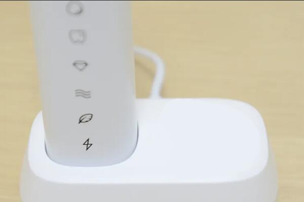 電動牙刷感應式充電方式