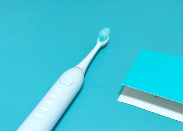 30塊和300塊，電動牙刷是不是智商稅？