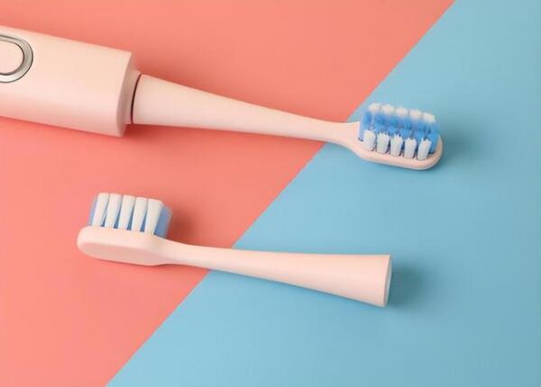 電動牙刷如何替換刷頭通用？通用型刷頭替換方法解析